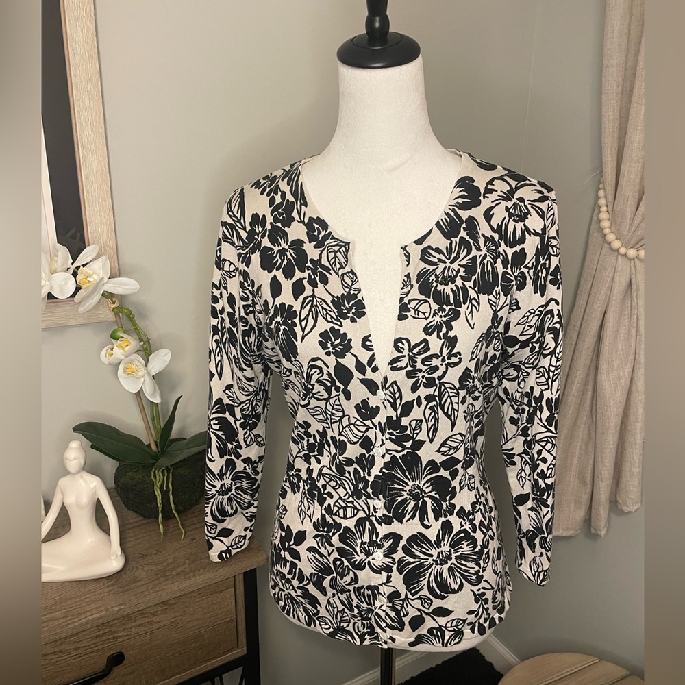 Sara Spencer Cardigan, black & cream, size Large